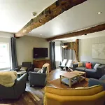 In With Terrace Σπίτι διακοπών *