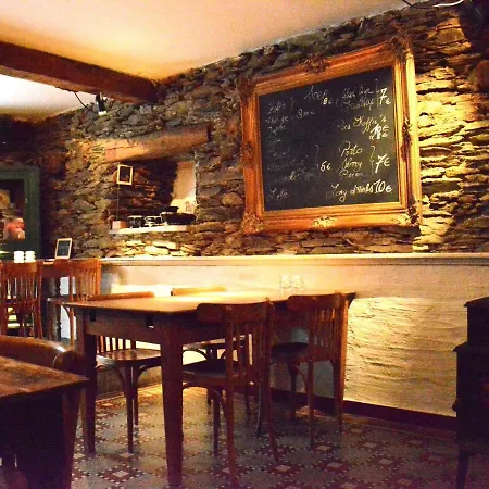 In With Terrace Bièvre