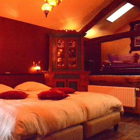 Cozy In With Jacuzzi Holiday home Bievre