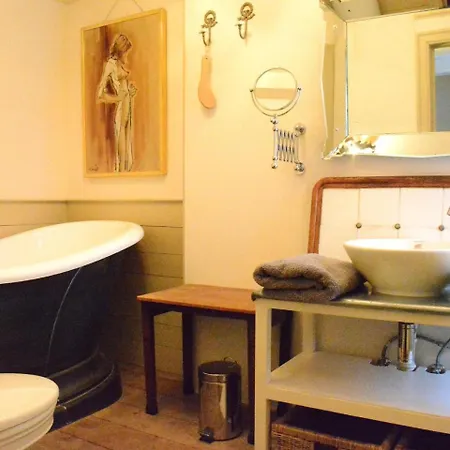 In With Terrace Дом отдыха *