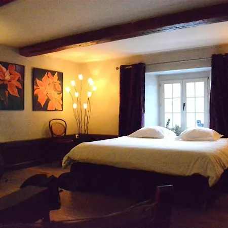 Holiday home Cozy In With Jacuzzi Bievre