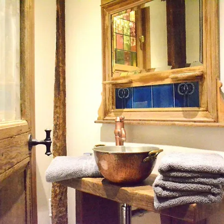 Cozy In With Jacuzzi Holiday home *